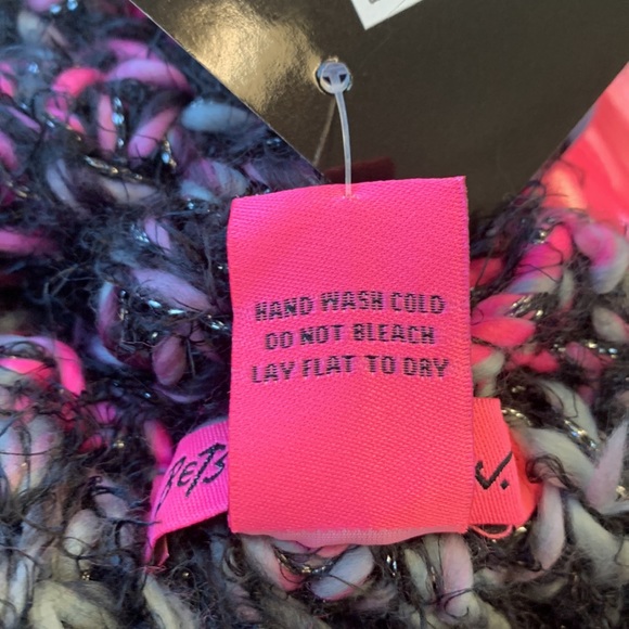Betsey Johnson Cowl Scarf in Neon Pink • NWT! - Picture 9 of 9
